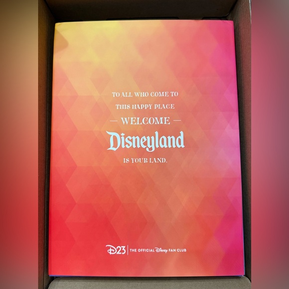 D23 Membership Disneyland Book & Plaque - Picture 2 of 4